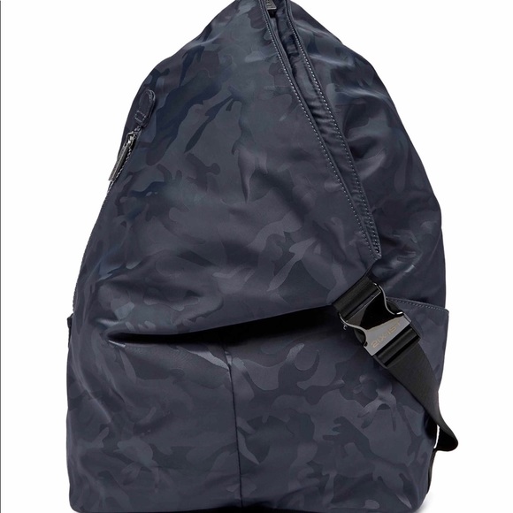 Backpack 🎒 - Picture 3 of 6